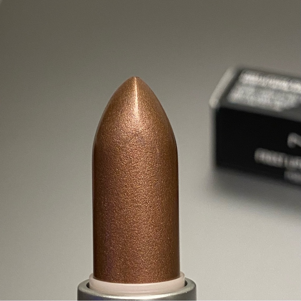 MAC ICON Lipstick ~ frost 326 - Picture 6 of 11